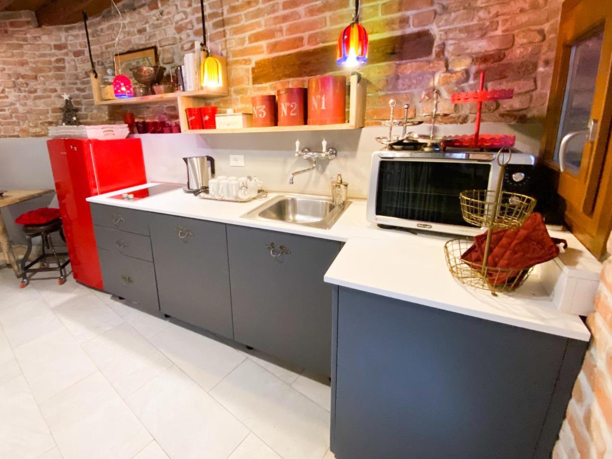 Rosso Charm Bed & Breakfast Venezia